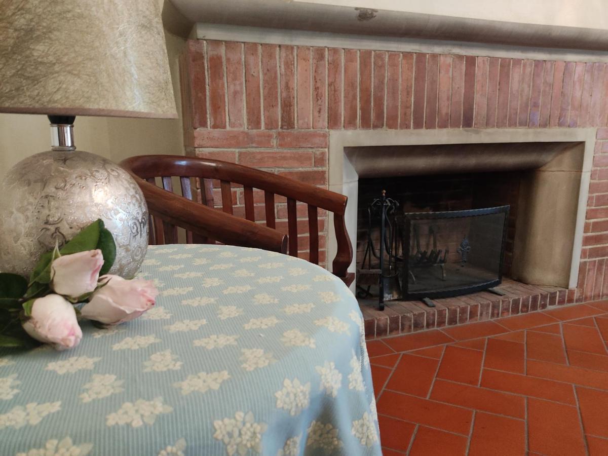 Villa La Grotta San Giustino Valdarno ภายนอก รูปภาพ